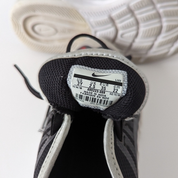 Nike Air Max 97 Kids' Sneakers Size 3Y - Classic Black & White with Red Swoosh - Picture 11 of 11